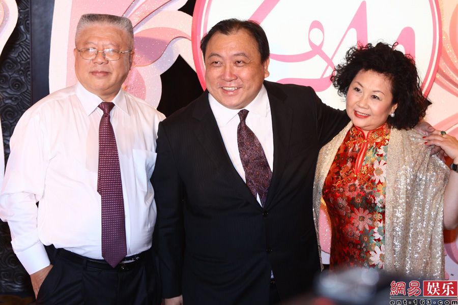 王晶婚礼王晶婚礼，一场浪漫璀璨的盛典