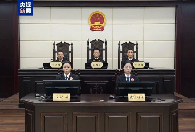 中国农行原副行长楼文龙被判无期中国农行原副行长楼文龙被判无期，案件解析与反思